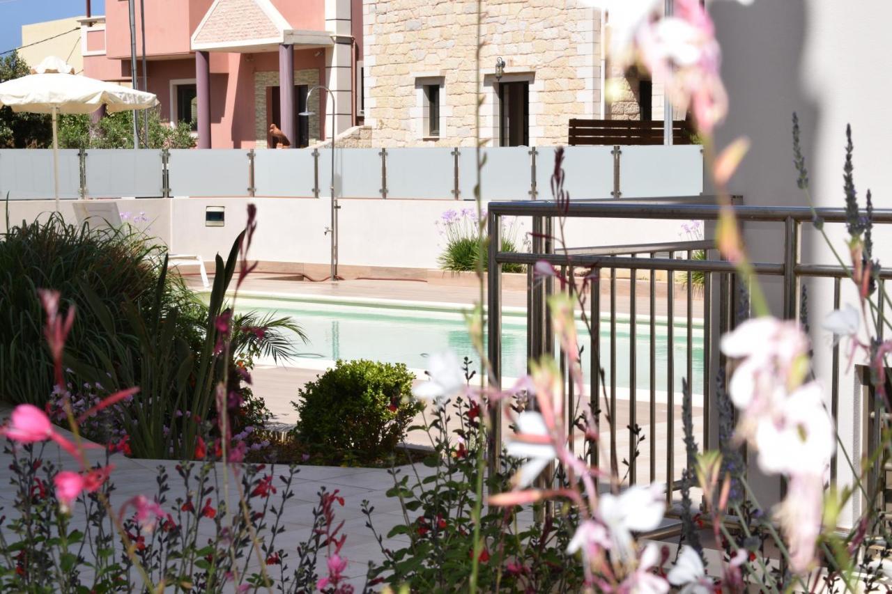 Four Seasons Homes Stalós 외부 사진