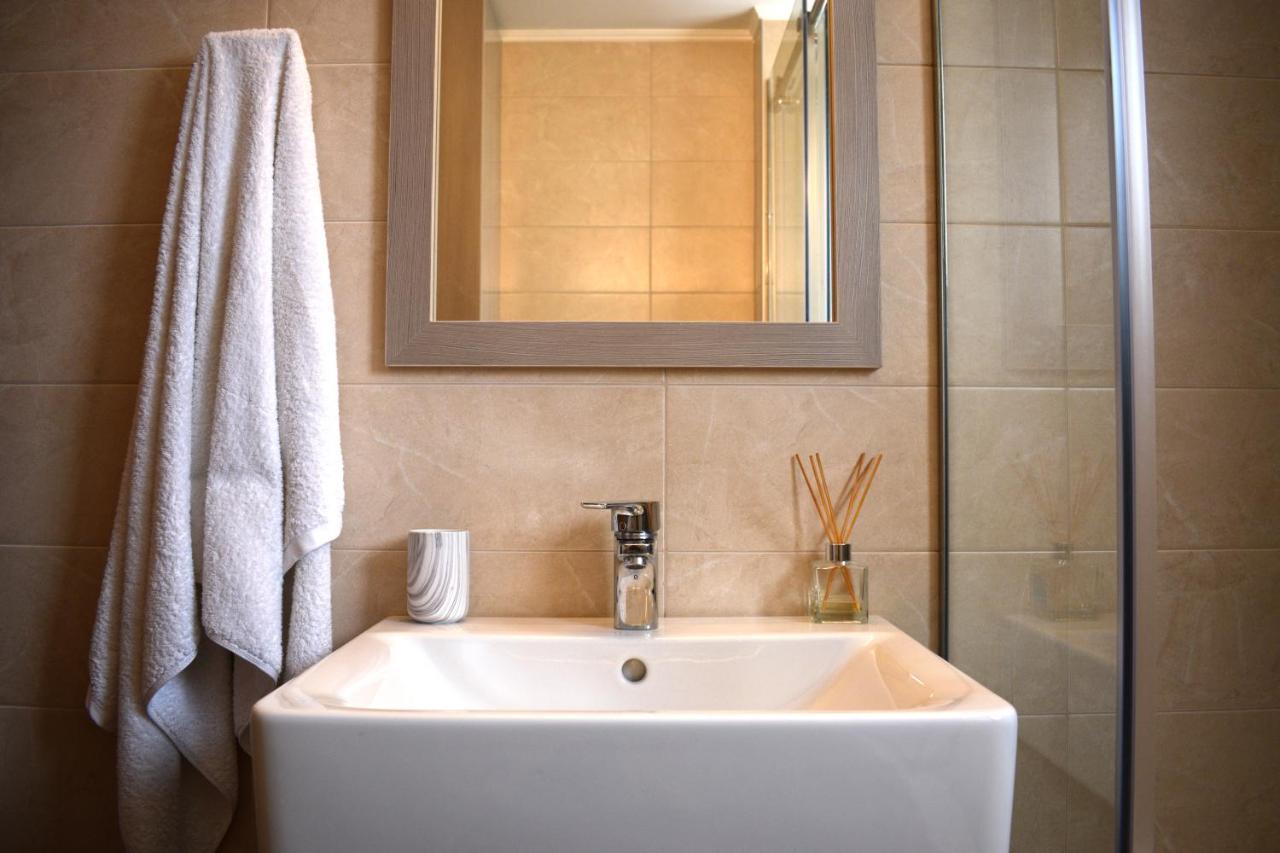 Four Seasons Homes Stalós 외부 사진